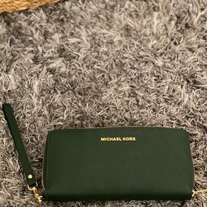 Michael Kors Wallet/wristlet
